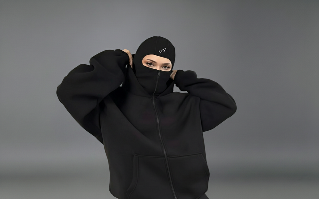 𝕄𝕒𝕤𝕜𝕖𝕕 𝕀𝕔𝕪 ℝ𝕠𝕤𝕖